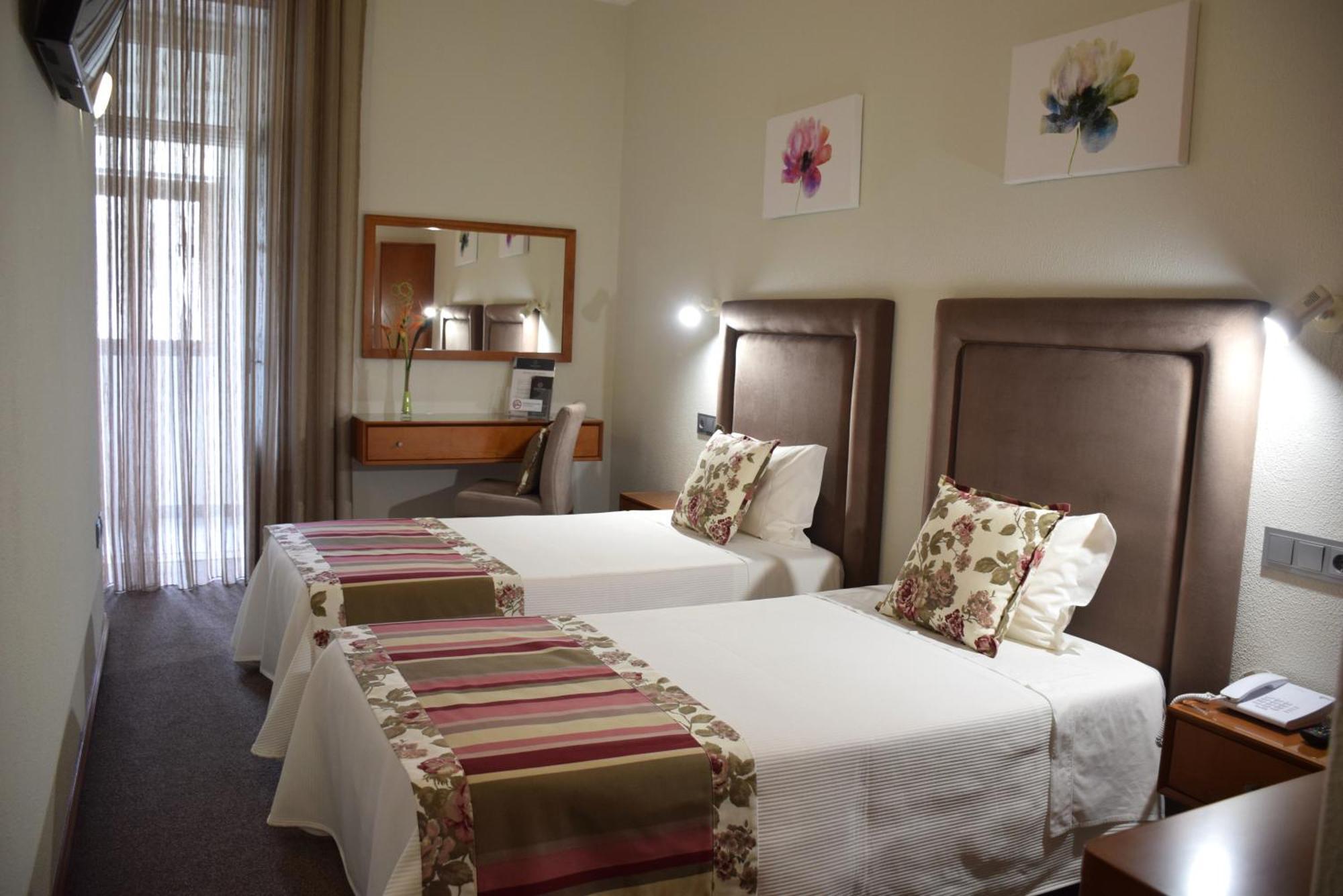 Lusitana Hotel Порто Екстериор снимка