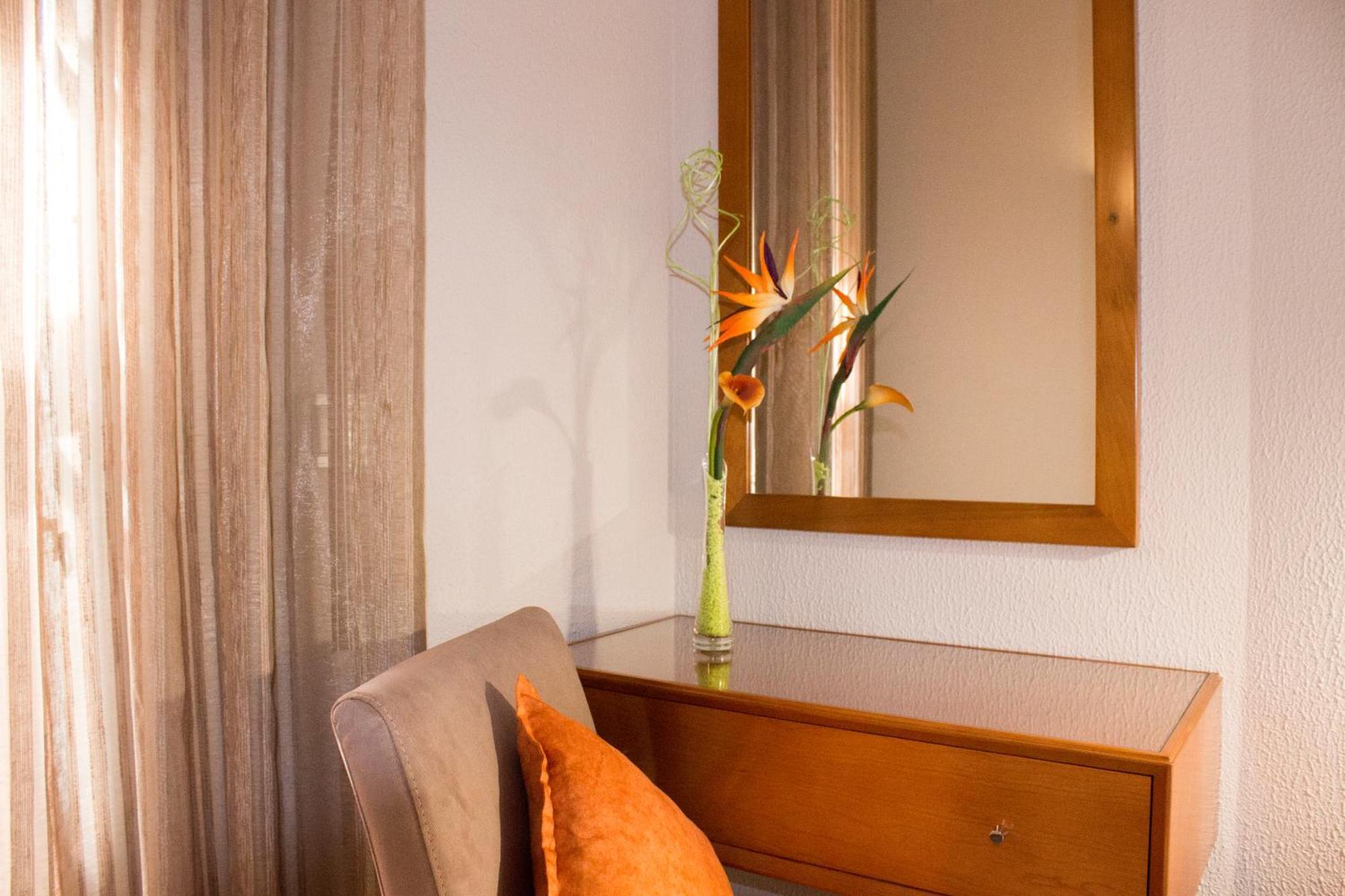Lusitana Hotel Порто Екстериор снимка